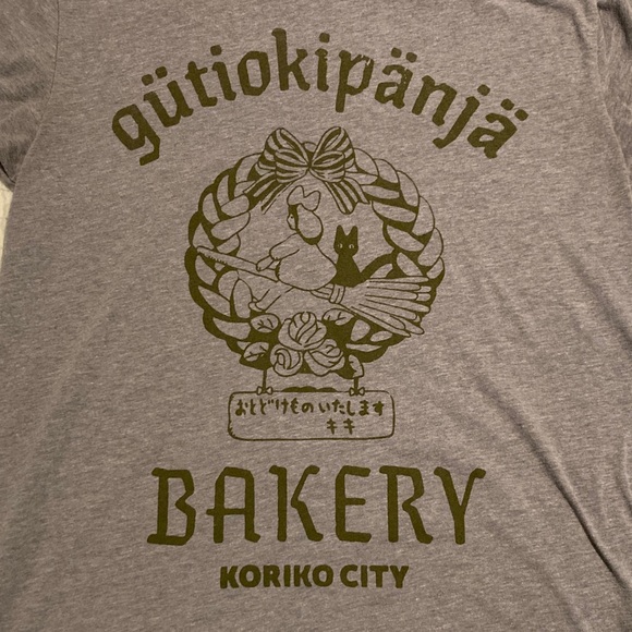 Kiki’s Delivery Service Bakery Logo T-shirt - Picture 2 of 4